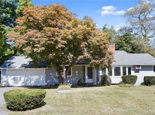 9 Irving Rd, Trumbull, CT 06611