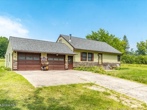 143 County Highway 132, Hagaman, NY 12086