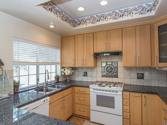 5th image of 1060 Amberton Ln