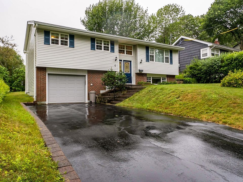 1st image of 4 Meadowview Dr