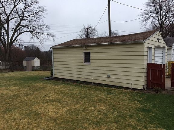 3rd image of 1137 Byron Dr