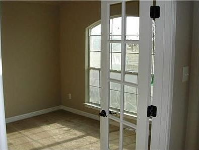 3rd image of 3316 Guadalajara St