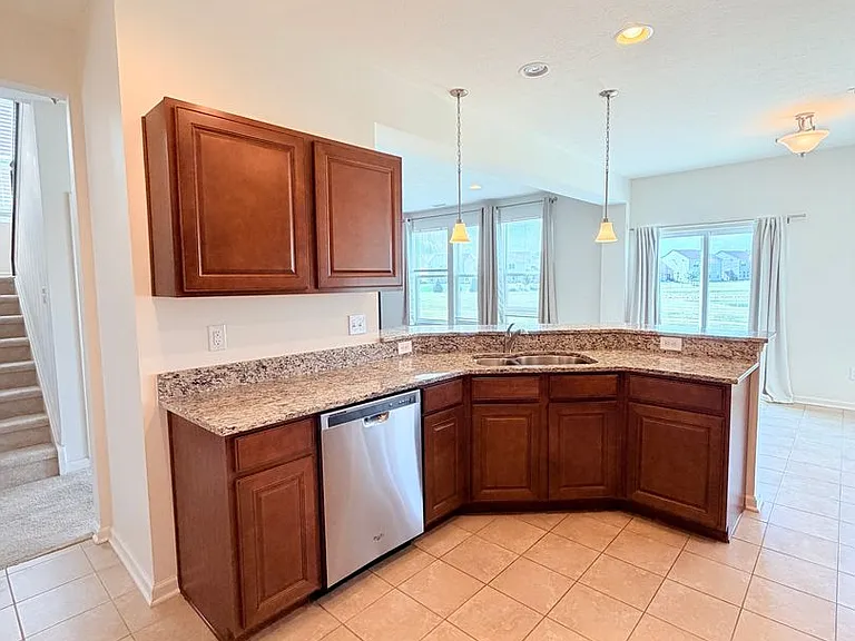 2513 Shadow Bend Dr — Photo 6