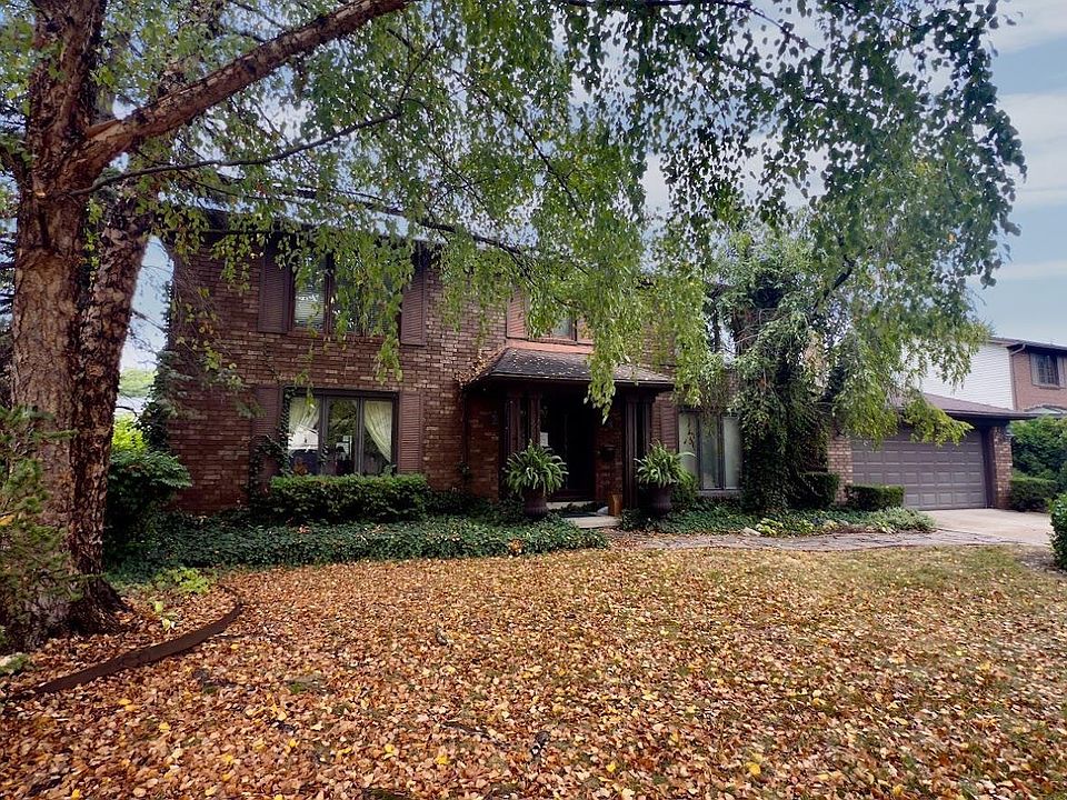 1st image of 26290 Lawrence Dr