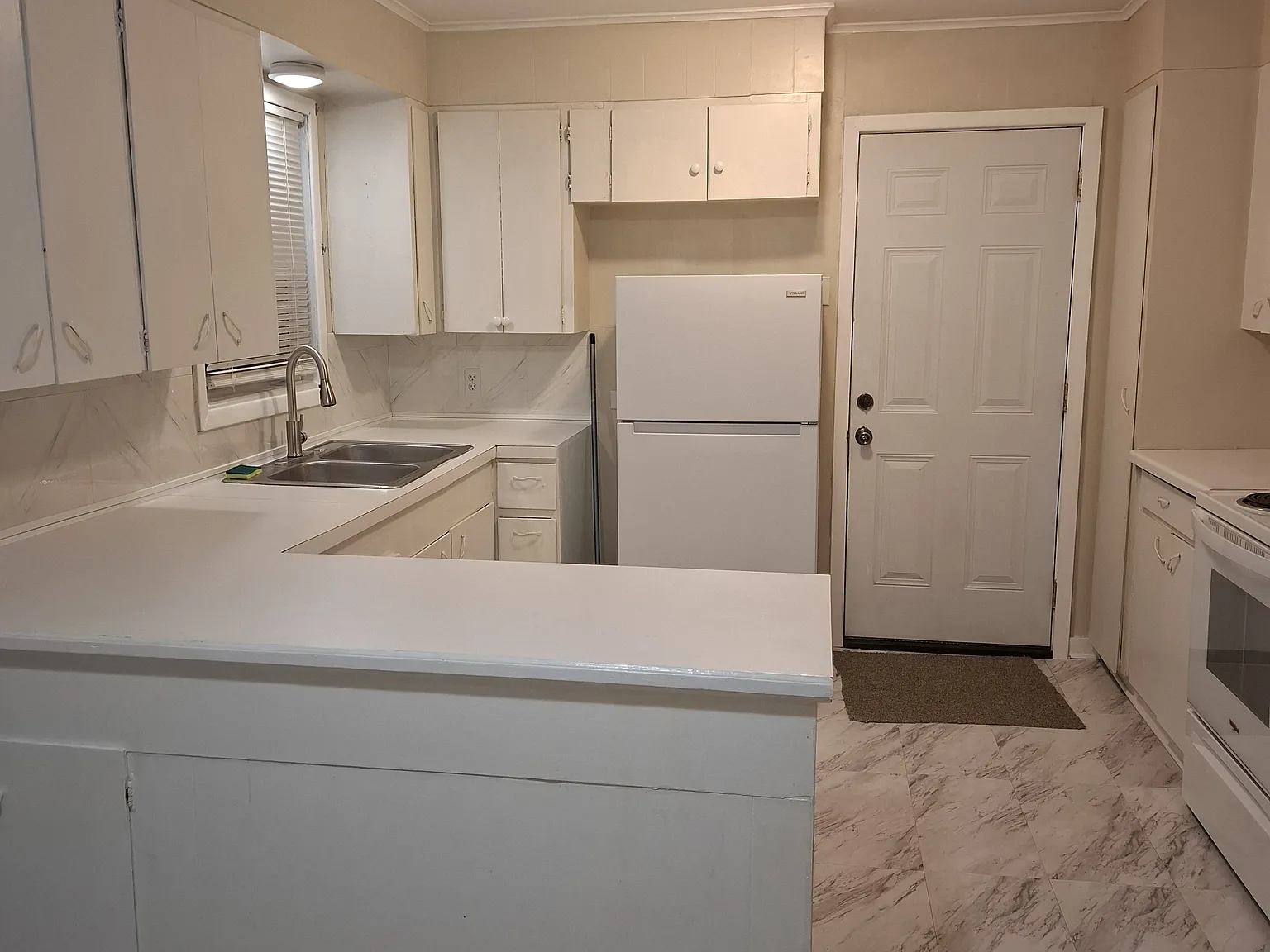 3 bed, 1500 sqft, $1,150 — Photo 4