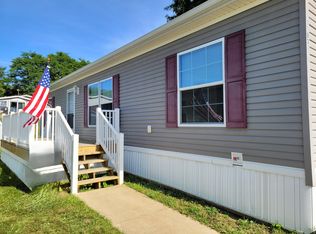 11631 2nd Str NE, Magnolia, OH 44643