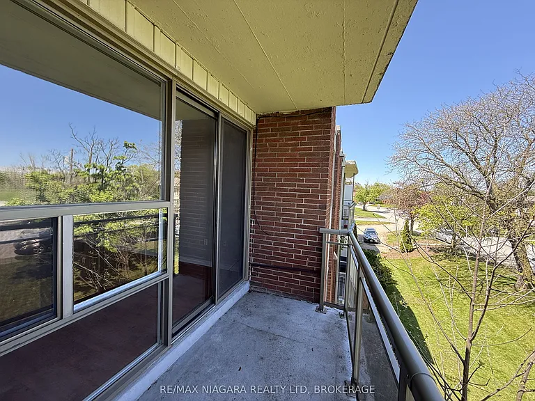 7 Riverview Blvd #305 — Photo 29