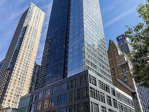 247 W 46th St APT 408, New York, NY 10036