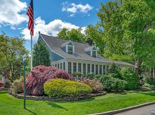 1 Barry Pl, Fair Lawn, NJ 07410