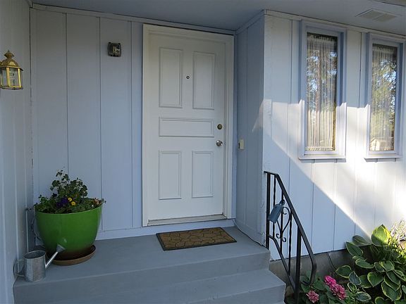 2nd image of 1122 E Bedivere Dr #1122