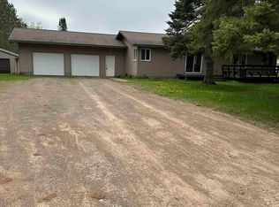 975 Pinewood Dr, Cloquet, MN 55720