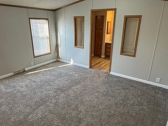 4th image of 1272 Kathy Ave