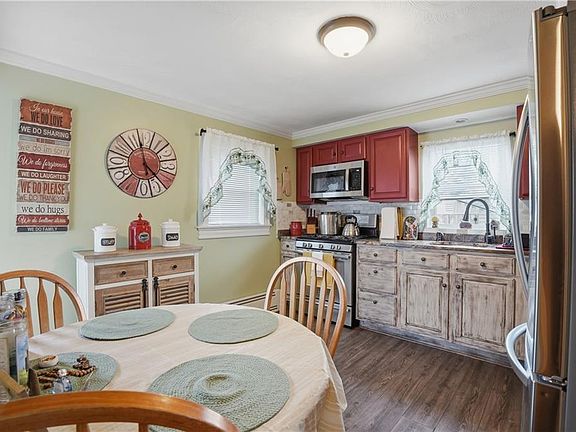 4th image of 120 Appian Way