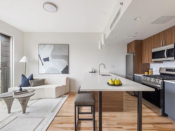 2nd image of 1064 Hancock St #301