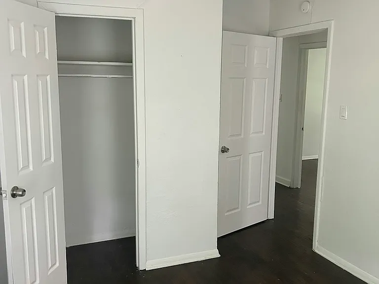 Bedroom 3 (Inside view)