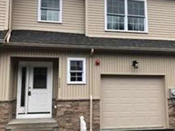 4260 Roosevelt St, Whitehall, PA 18052