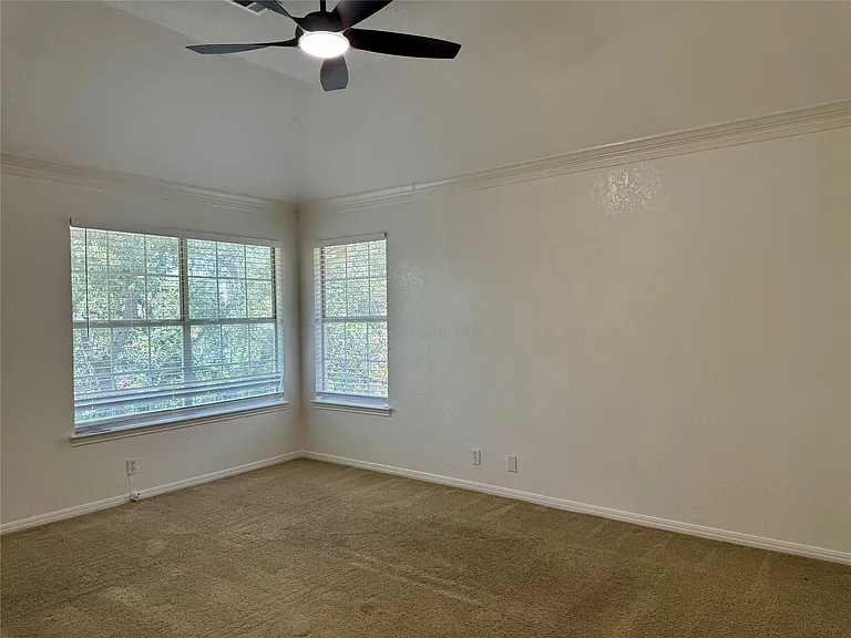 11112 Marden Ln — Photo 14