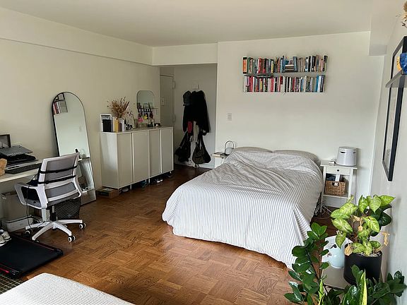 2nd image of 175 W 13th St APT 15G
