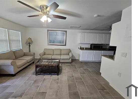 520 Drury Ln #520 — Photo 5