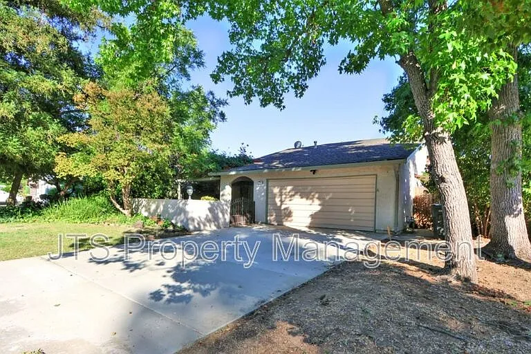 5748 Muldrow Rd — Photo 2