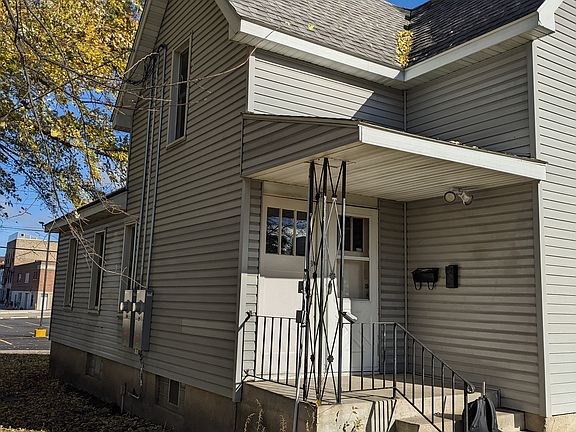 4th image of 214 1/2 W College St #2