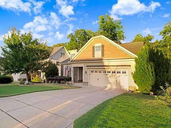 2nd image of 331 Sugarberry Ln