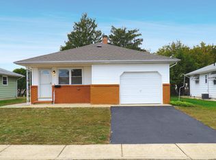 11 Bolans Ct, Toms River, NJ 08757