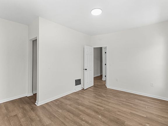 5th image of 1339-1341 Mooberry St #1339