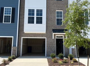 11256 Magill Terrace Dr, Chester, VA 23831