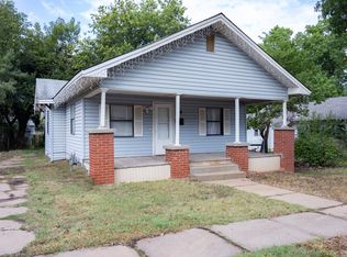 216 N 9th St, Ponca City, OK 74601