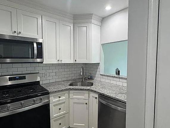 2nd image of 119 Stoneham Dr