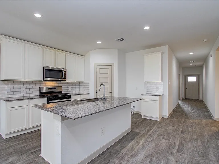 10602 Great Basin Dr — Photo 18