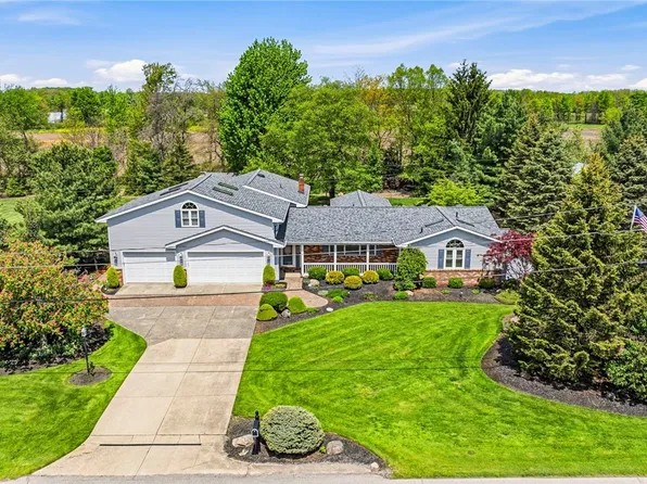 735 Fairway St, Jefferson, OH 44047