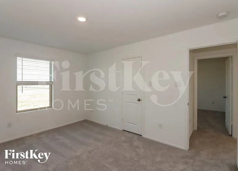 7307 Hillside Ave — Photo 10
