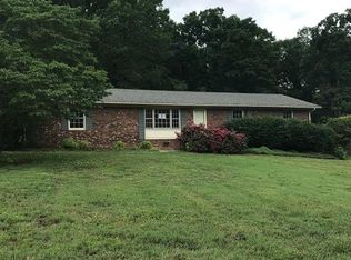 6904 Tulane Dr, High Point, NC 27263