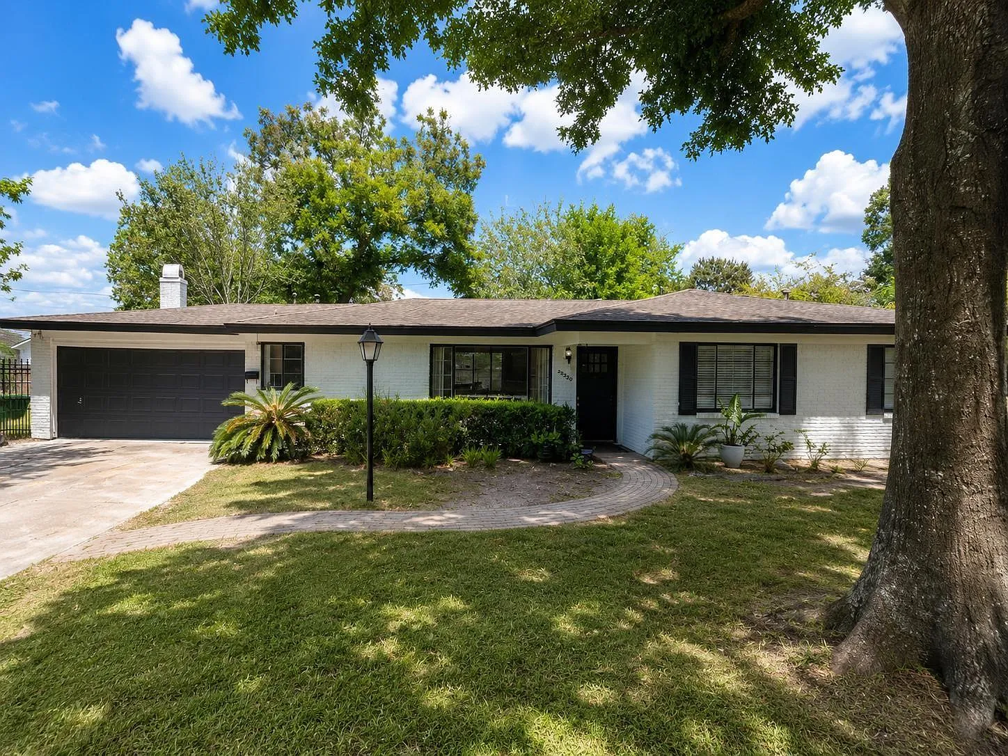 3 bed, 2.0 bath, 2156 sqft, $3,595 — Photo 1