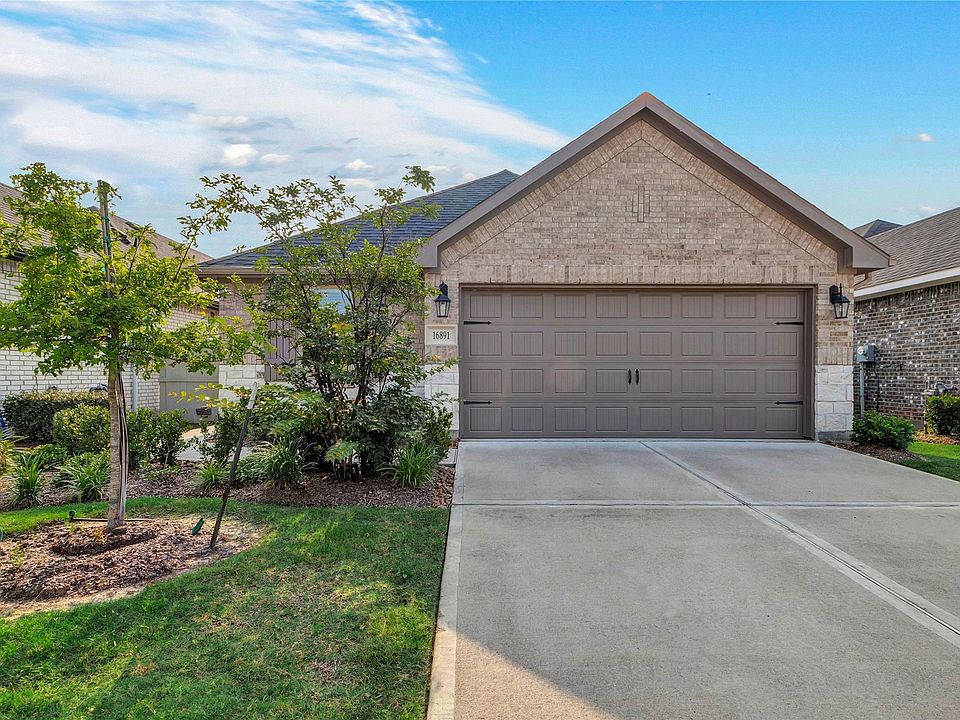 1st image of 16891 Pink Wintergreen Dr
