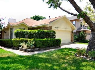 2112 Holly Hill Ln, Carrollton, TX 75007