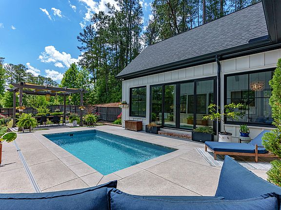 4th image of 720 Campana Dr