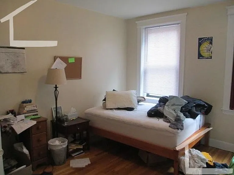 56 Queensberry St #3 — Photo 6