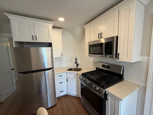 180 Dana Ave #3 Photo 1