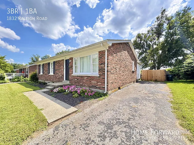 1832 Raleigh Rd — Photo 3