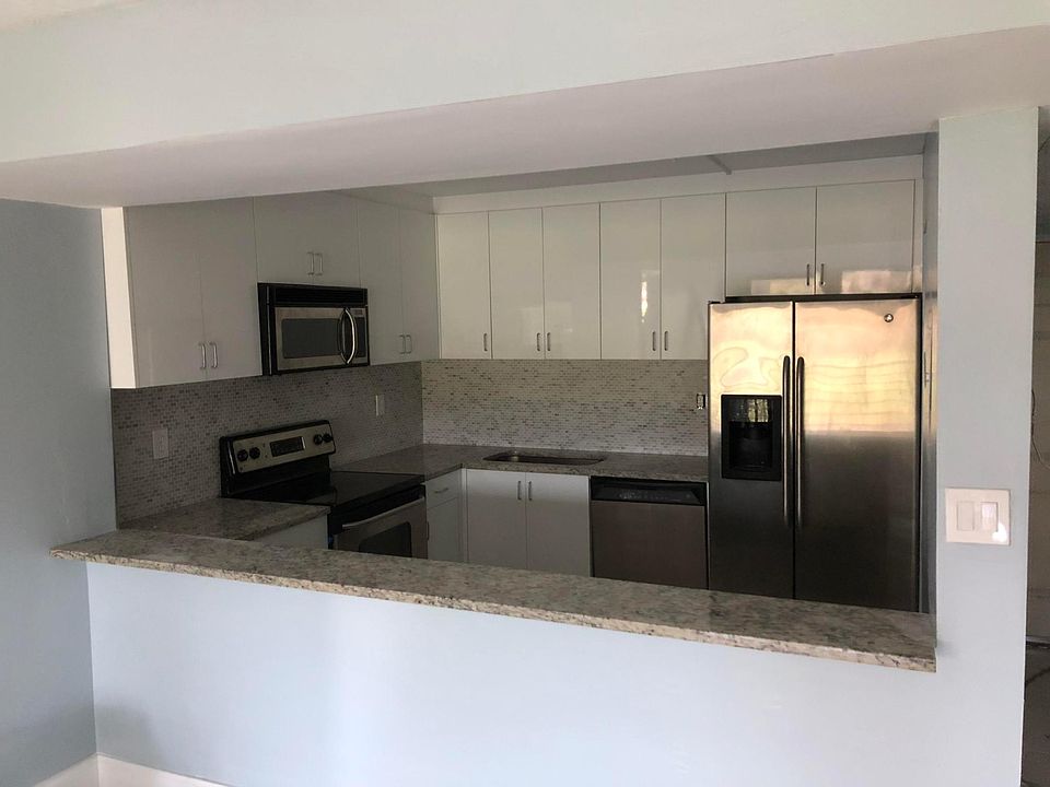 2nd image of 9440 SW 8th St APT 205