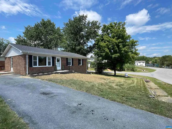 23 Bingham St, Verona, VA 24482