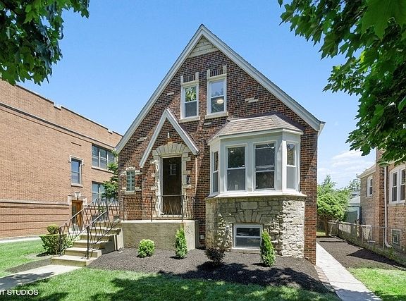 2nd image of 4843 N Keeler Ave