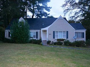 211 Garden Ln, Decatur, GA 30030