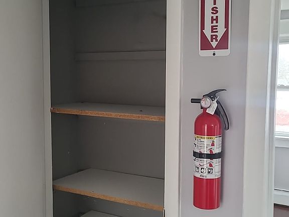 4th image of 72 Dupont Ave Floor 3