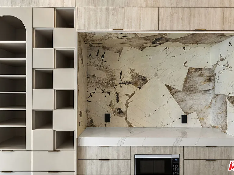 1021 N Ogden Dr #Penthouse 6 — Photo 9