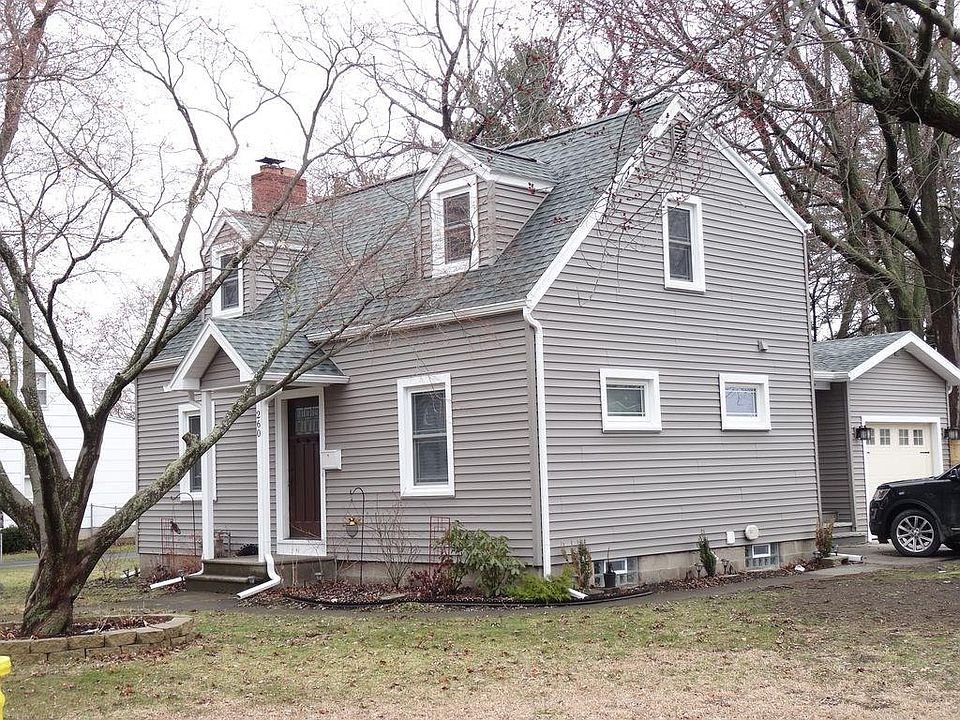 2nd image of 260 Coolidge Rd