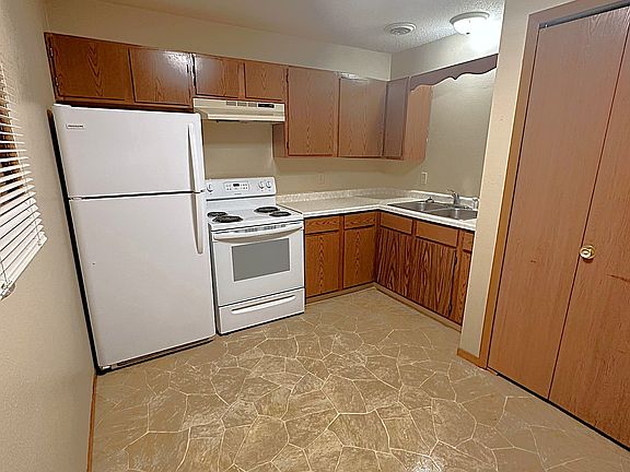 5th image of 1380 Heritage Dr APT 3